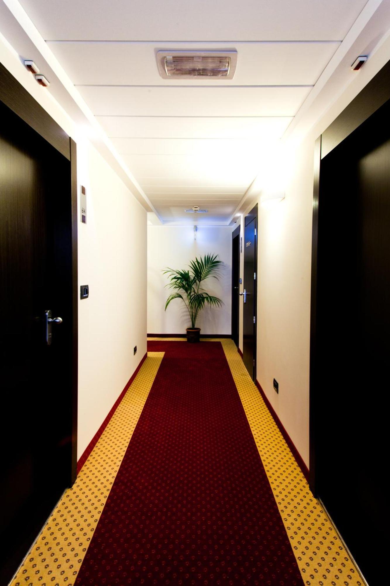 แตร์มินัล พาเลซ แอนด์ สปา Hotel ริมินี ภายนอก รูปภาพ