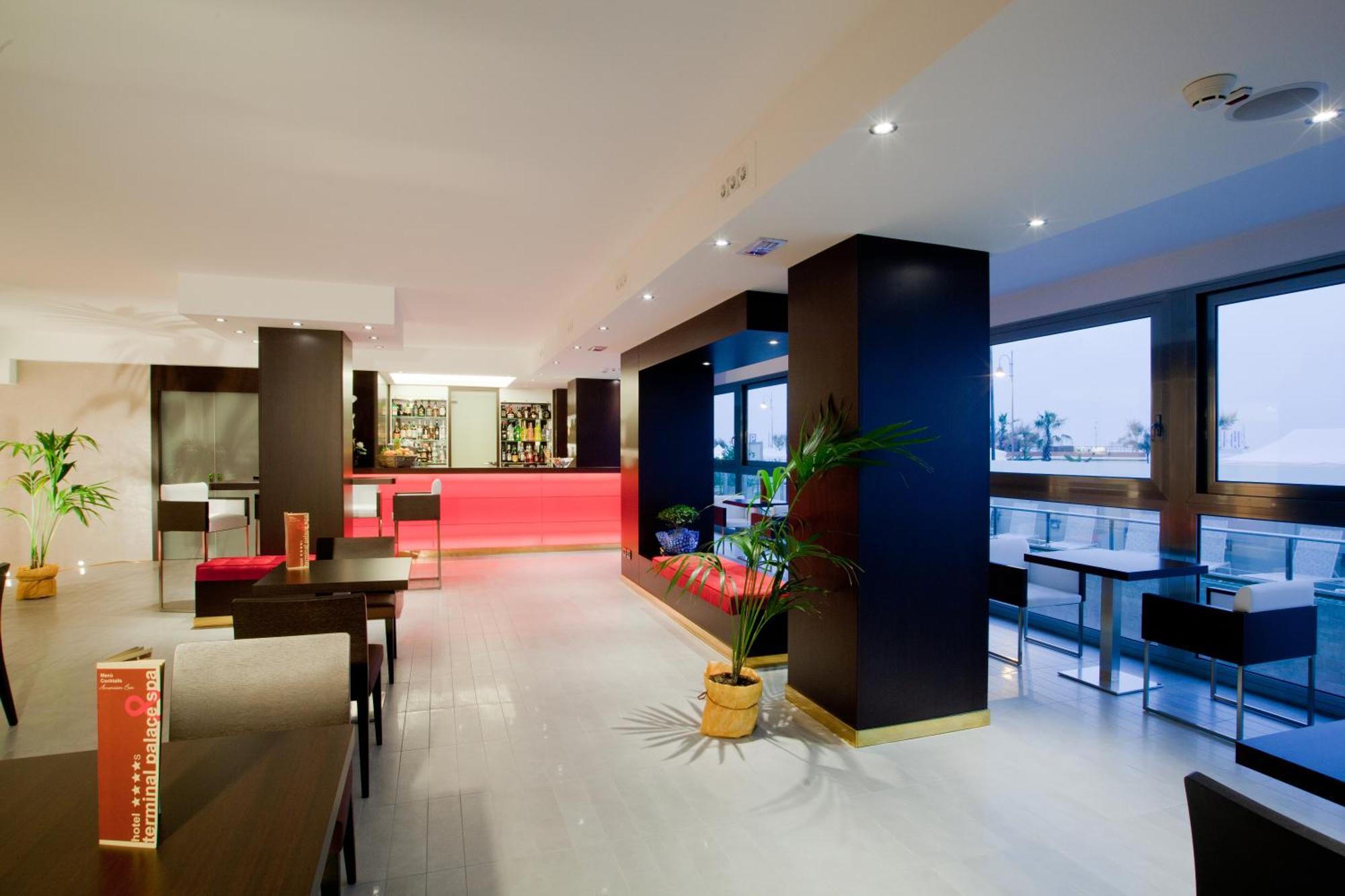 แตร์มินัล พาเลซ แอนด์ สปา Hotel ริมินี ภายนอก รูปภาพ