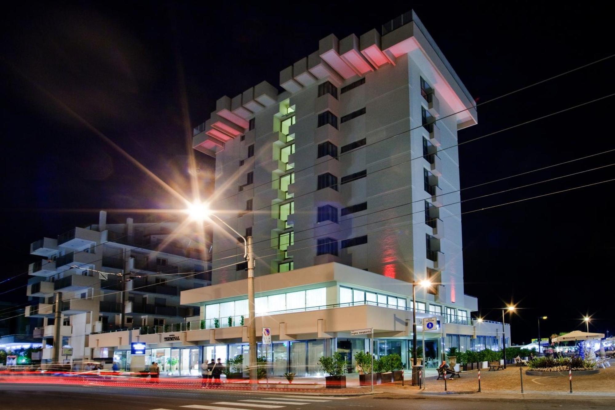 แตร์มินัล พาเลซ แอนด์ สปา Hotel ริมินี ภายนอก รูปภาพ