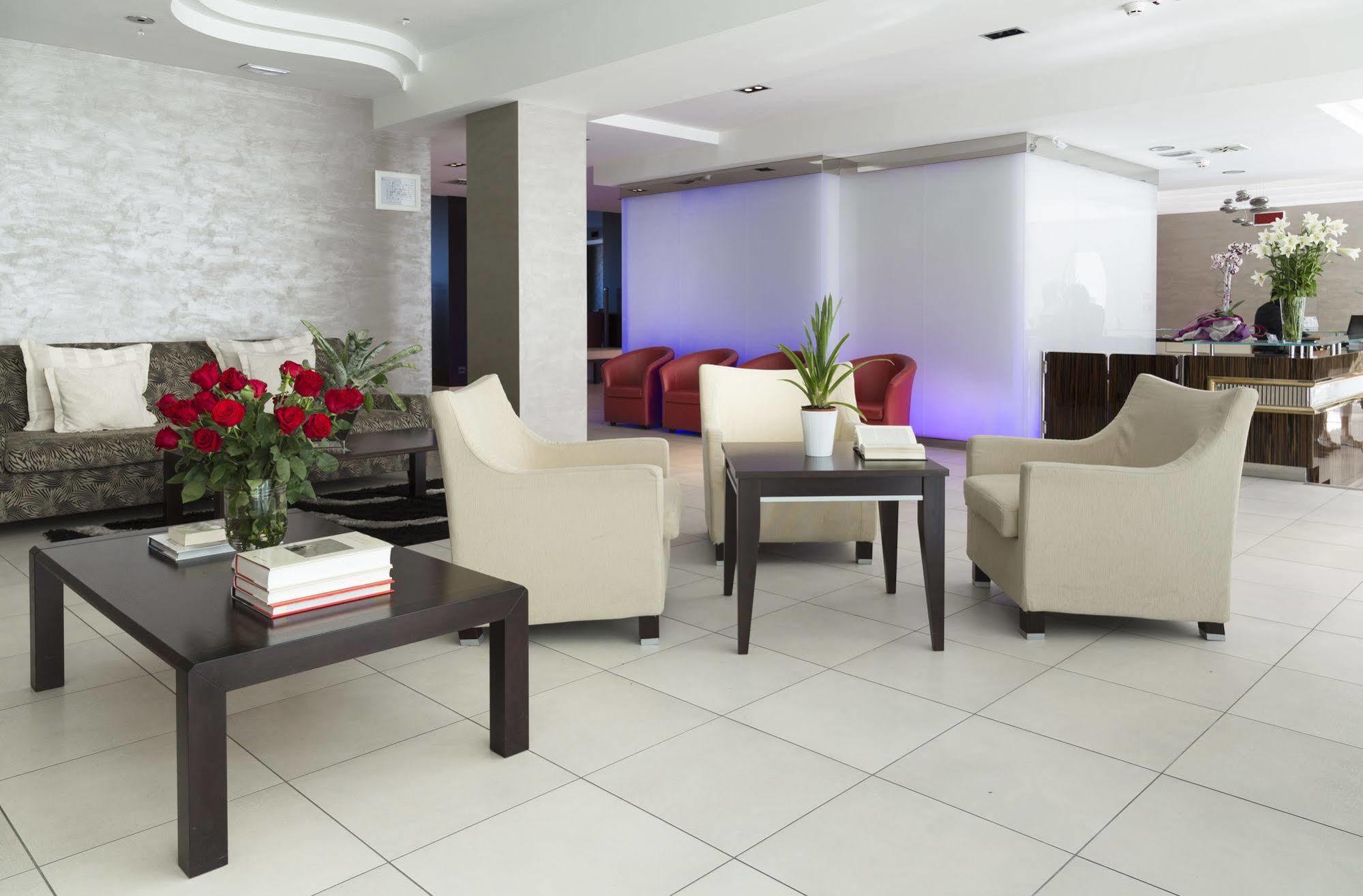 แตร์มินัล พาเลซ แอนด์ สปา Hotel ริมินี ภายนอก รูปภาพ