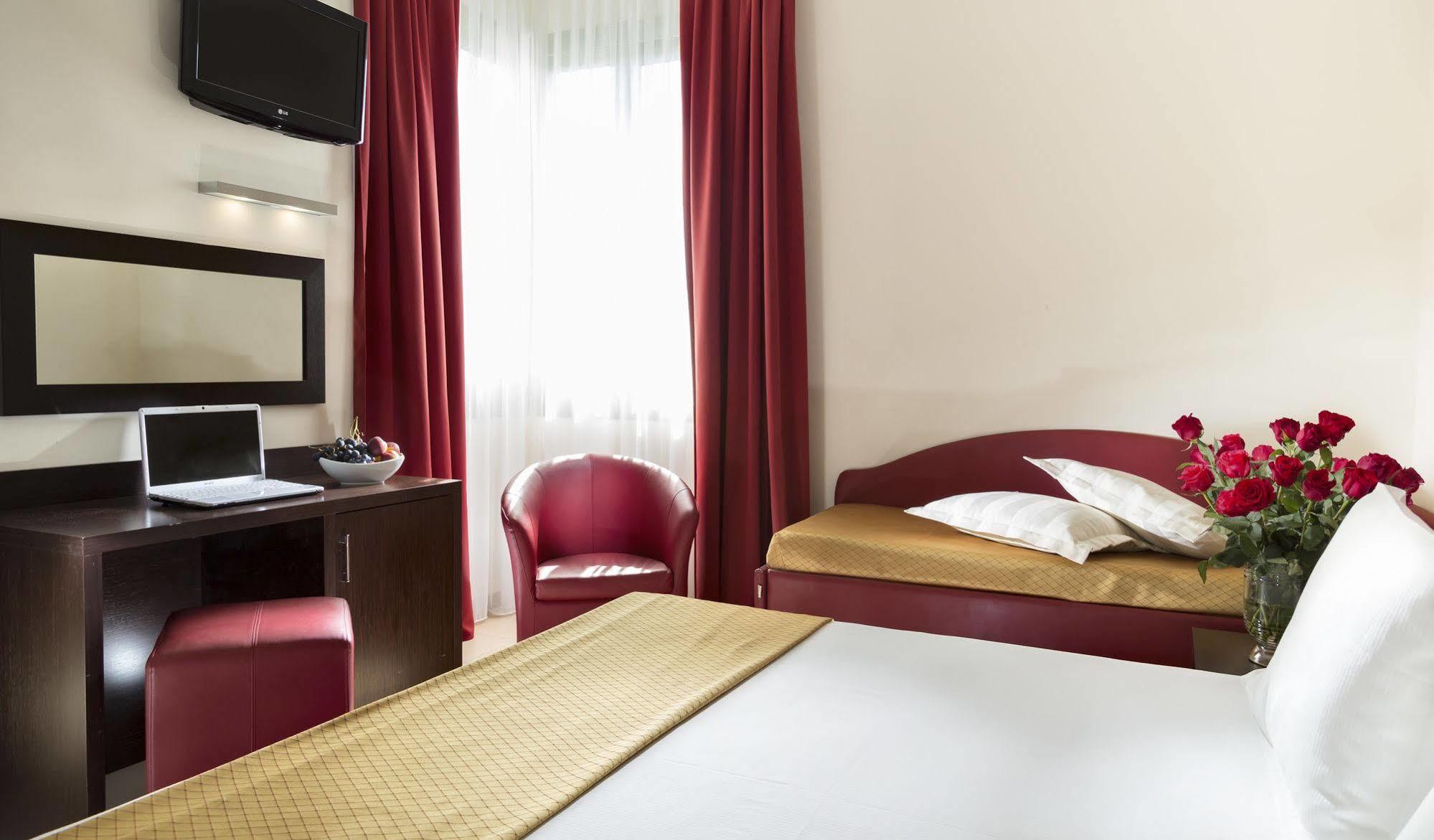 แตร์มินัล พาเลซ แอนด์ สปา Hotel ริมินี ภายนอก รูปภาพ